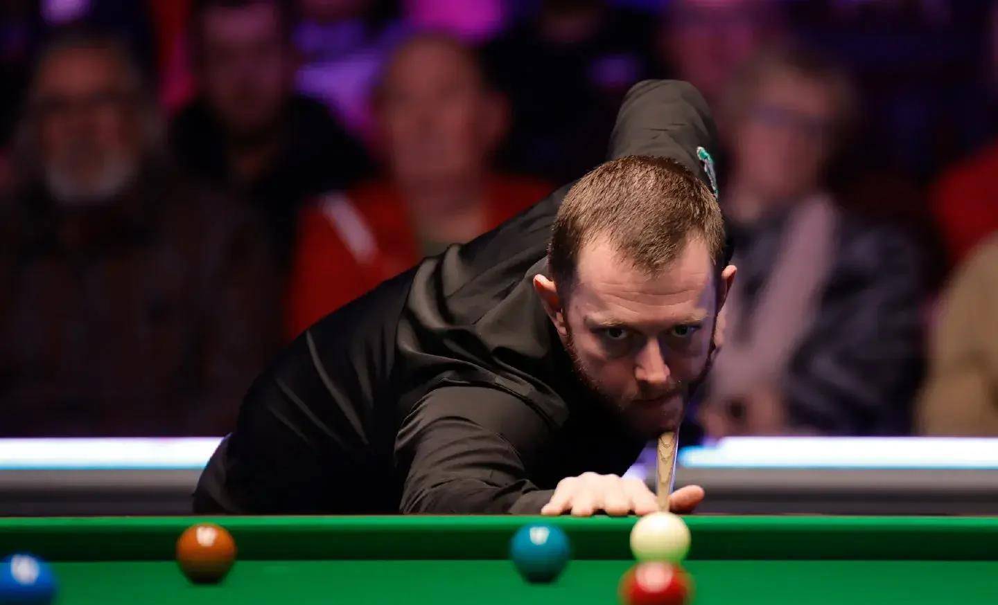 形成了鲜明 形成了鲜明